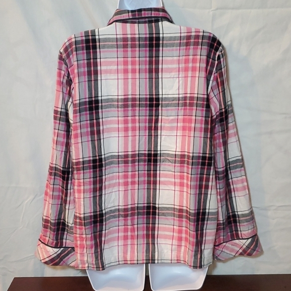 4/$20 Victoria's Secret lounge sleep flannel top - Picture 3 of 10